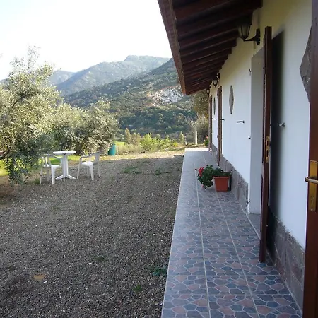 Bed & Breakfast Su Trabi *